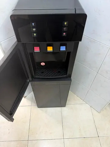 Zenzres water dispenser bottom loading water like new 350 dhs.