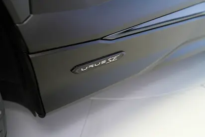 2025 Lamborghini URUS 照片 6