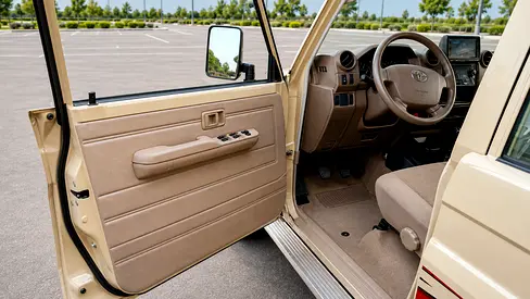 2023 Toyota LAND CRUISER 70 SERIES — миниатюра 5