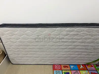 فرشة 90*200 عدد 2 طبية + طاولة مدورة