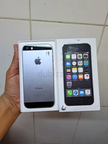 iPhone 5s Space Gray with Original Box — Good Condition