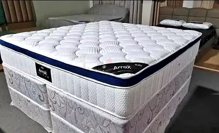 Queen size Arrax mattress with base - barely used