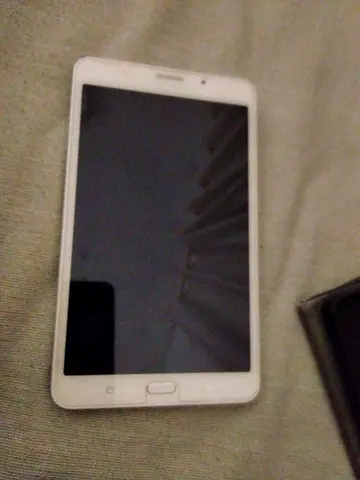 White Samsung Galaxy Tab (7–8 inch) - Used, Good Condition