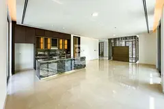 Luxurious | Flora | Covered Garage Parking