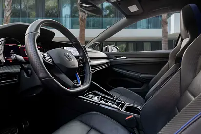 صورة 9 لـ 2024 Volkswagen GOLF R