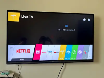 URGENT SALE OF LG ULTRA HD 49” SMART ANDROID TV and WALLMOUNT BRACKET AND WORKING Remote.