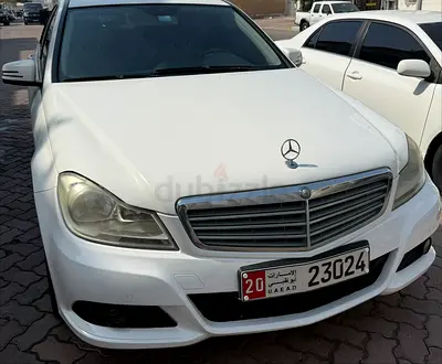 Mercedes-Benz C-Class C180 2013 | GCC Specs | Well Maintained