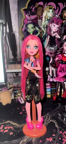 Gigi grant Monster high doll