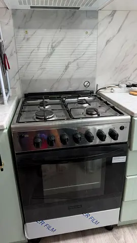 Cooking stove with oven (4 burners)