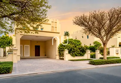 Available Now | 5 BR Villa |Sought after Community