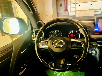 2018 Lexus LX-SERIES photo 10
