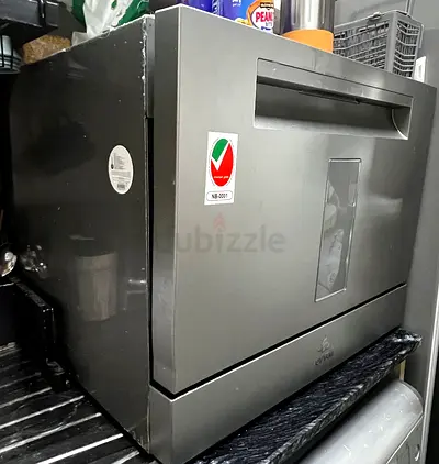 Evvoli Countertop Dishwasher in Good Working Condition