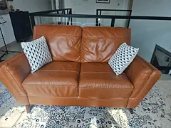 3+2 leather sofa fron Sofology UK. In good condition