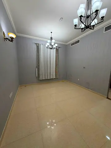 Room available for rent in al rashidiya