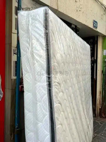 Pillow Top Comfortable foam mattress 180x200cm King size.  Same day delivery available