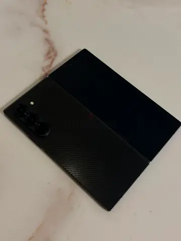 Samsung Galaxy Z Fold (Crafted Black Carbon) - Good Condition