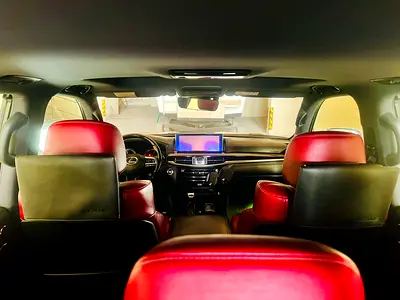 2018 Lexus LX-SERIES photo 6