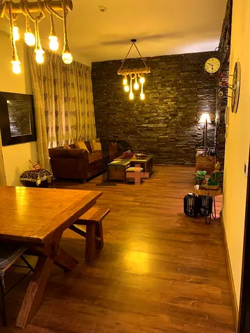 FULLY UPGRADED | INNER CIRCLE | NEAR COMMUNITY HUB