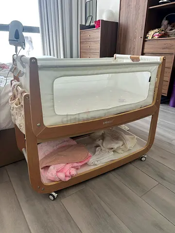 SnuzPod 5 Bedside Crib - Excellent Condition