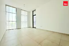 Spacious | Next To Park | Chiller Free