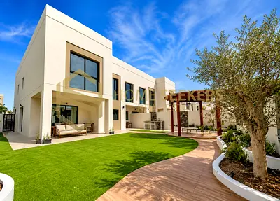 Pool View Live | Single Row Corner | Ready To Move
