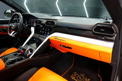 2021 Lamborghini URUS 照片 8