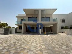 Spacious 3 Bed+Study+Maid| Corner | Single Row
