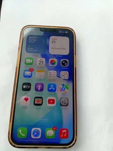 iPhone in good working condition with case (Unlocked)