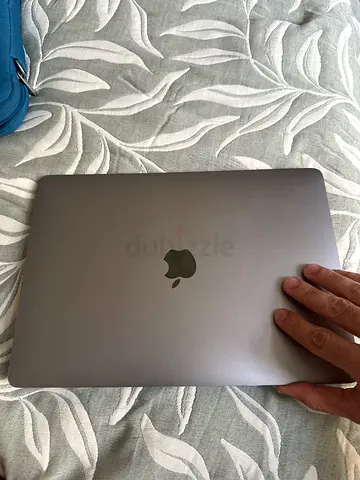 MACBOOK AIR 2019 urgent sale