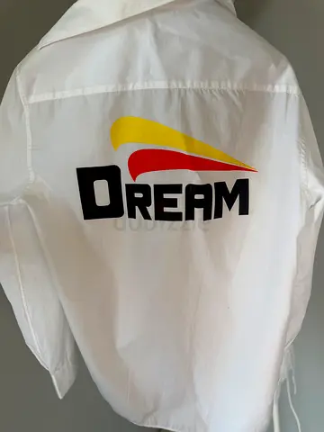 White long-sleeve shirt with 'Dream' print, size L (pre-owned)