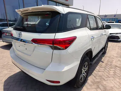 2019 Toyota FORTUNER 照片 8