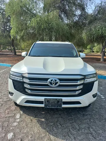 Toyota Land Cruiser 2025 GXR GCC Specs -