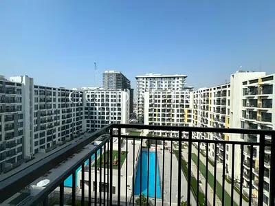 Fully Furnished I Pool Level I Big Terrace