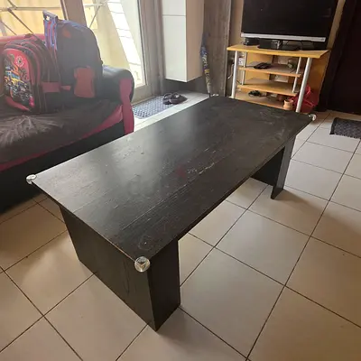 Teapoy table