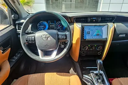 2021 Toyota FORTUNER — фото 10