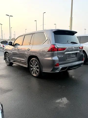 2018 Lexus LX-SERIES — фото 6