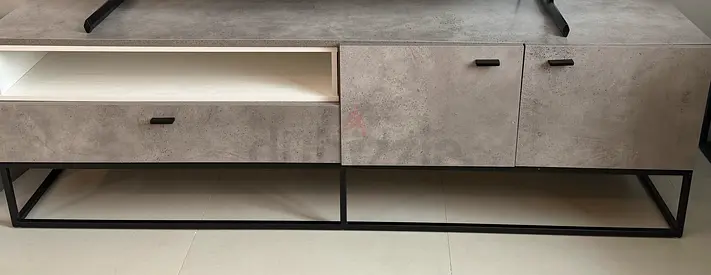 Tv table