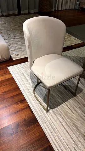 Dinning room chairs - set of 4 chairs