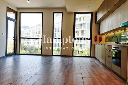 Exclusive | Vacant | Open Kitchen | Pet Friendly