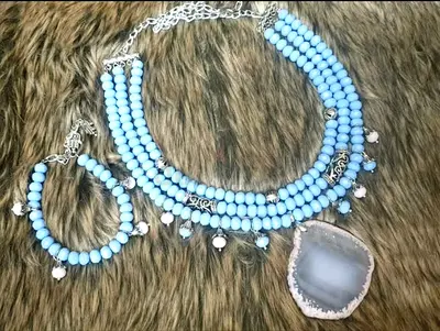 Handmade Sky Blue Beaded Necklace and Bracelet Set with Agate Pendant