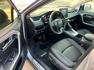 صورة 10 لـ 2021 Toyota RAV 4