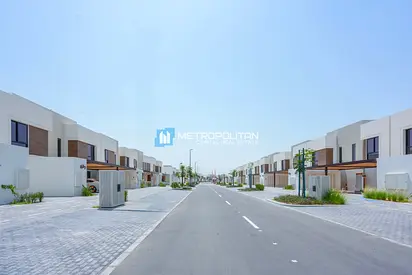Beautiful 3BR+M| Ready to Move In | Prime Location