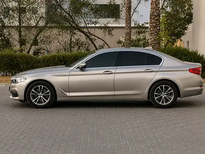 صورة 6 لـ 2020 BMW 5-SERIES