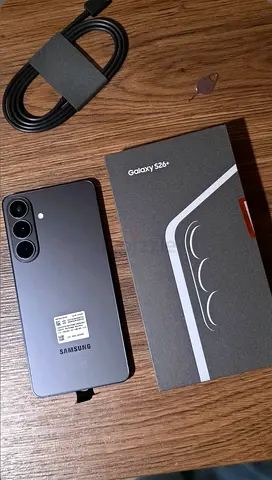 Galaxy S26 Dual SIM Black 12GB RAM 512GB 5G - Middle East Version