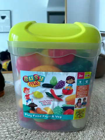 Play Food Fruit & Veg Set in Storage Tub (Like New)