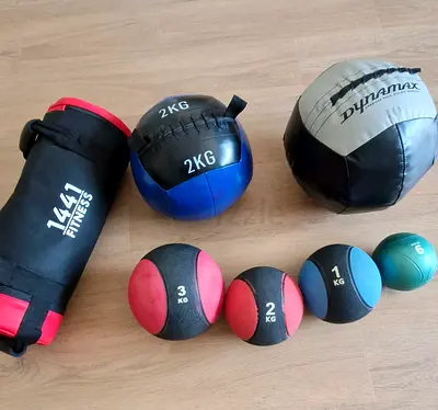 Mixed medicine & training balls | All AED300