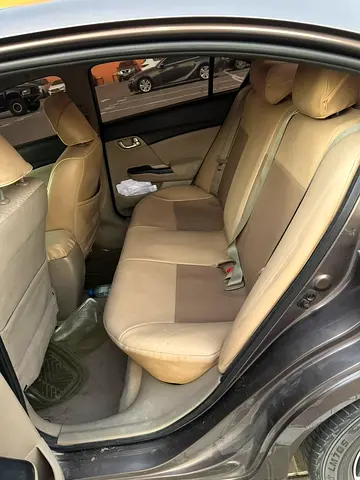 صورة 8 لـ 2015 Honda CIVIC