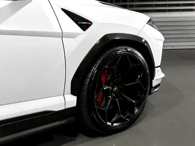 2024 Lamborghini URUS — миниатюра 4