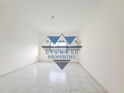 NO DEPOSIT CASH .BIG FLAT 1BHK TWO WASHROOMS BIG BALKANY WINDOW AC AVAILABLE JUST IN 30K HALL CLOSE