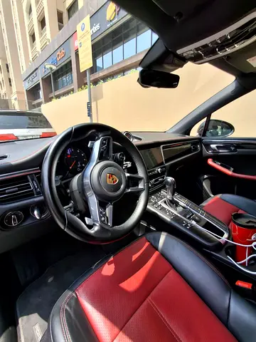 صورة 7 لـ 2021 Porsche MACAN